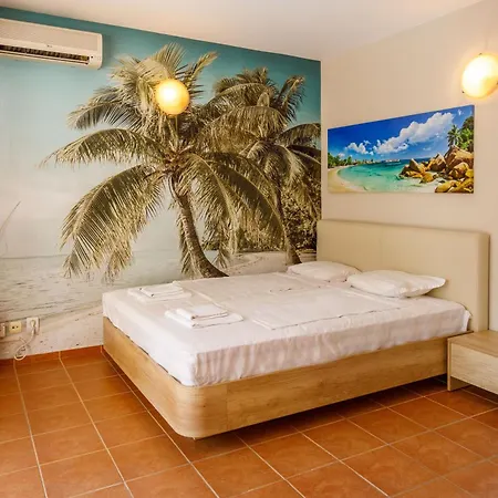 Casa Del Mar Apartahotel